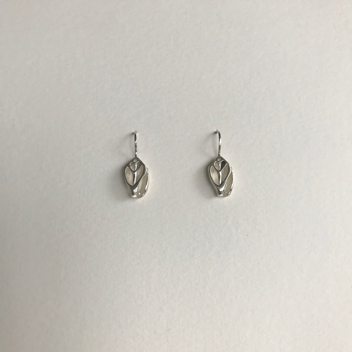 Image of Delia shell earring