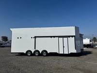 Image 9 of 30'x106''x13.5' Stacker 