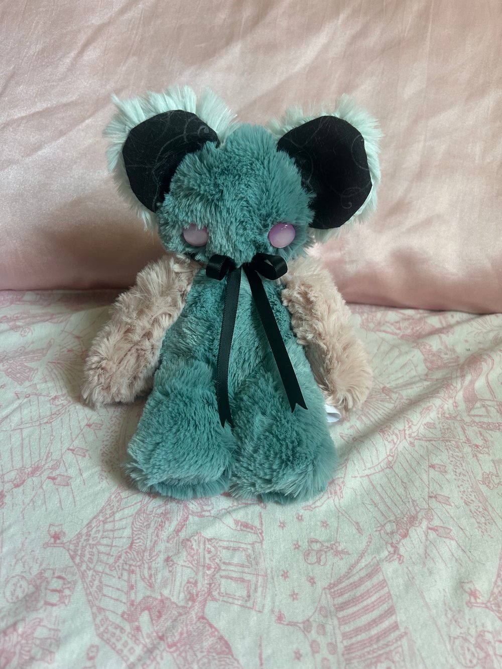 Image of Aurora the mouse