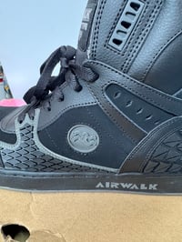 Image 6 of NOS Airwalk Prototype 600 size 11.5