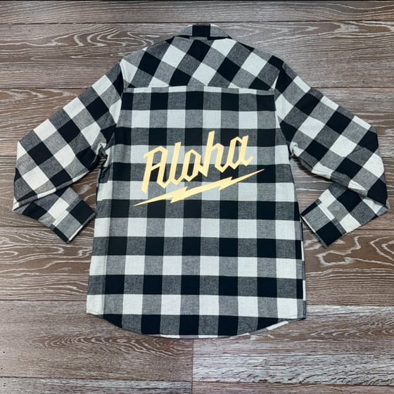 Image of ALOHA WAUKEE FLANNEL BLK-WHT