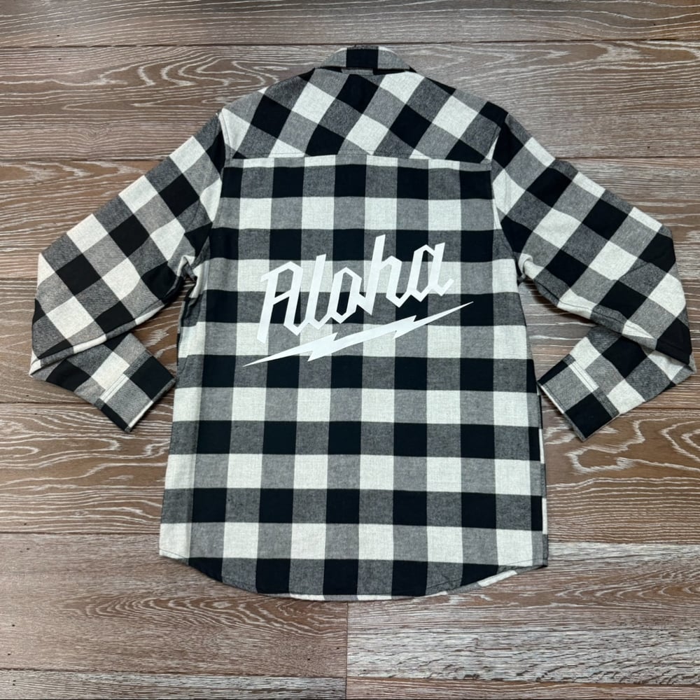 Image of ALOHA WAUKEE FLANNEL BLK-WHT