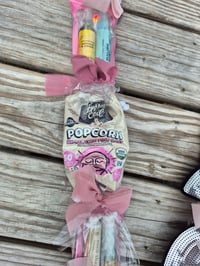 Image 2 of Customizable Open Ended Candy Lei