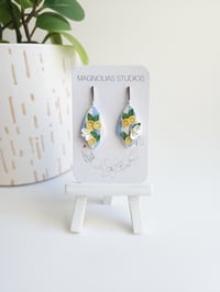 Image 2 of Linen & Lemon Rochelles