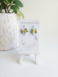 Image 2 of Linen & Lemon Hearts