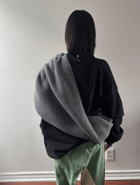 Image 2 of Twist Sweat Black 