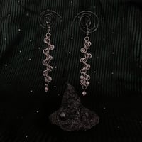 Image 3 of V - STAGGERED BYZANTINE CHAINMAIL EARRINGS WITH LILAC PEARLS