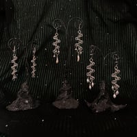 Image 5 of VI - STAGGERED BYZANTINE CHAINMAIL EARRINGS WITH PEARL AND BEADS