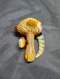 Image 1 of Wood Grain spoon w/ Dicho horn #054