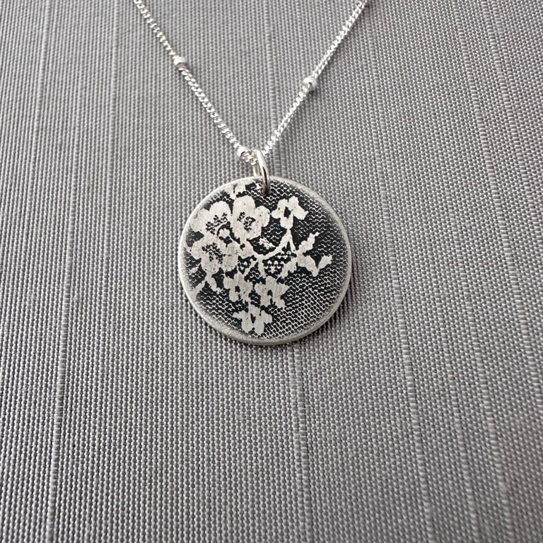 Silver Lace Circle Necklace Image 2