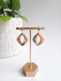 Shadow Rose Marble Open Diamond 