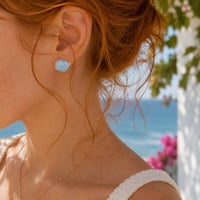 Image 3 of Χειροποίητα Κεραμικά Σκουλαρίκια "Blue Pebble Shell Studs"