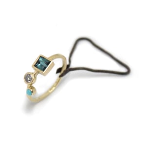 Image of MULTIPLE STONES RING