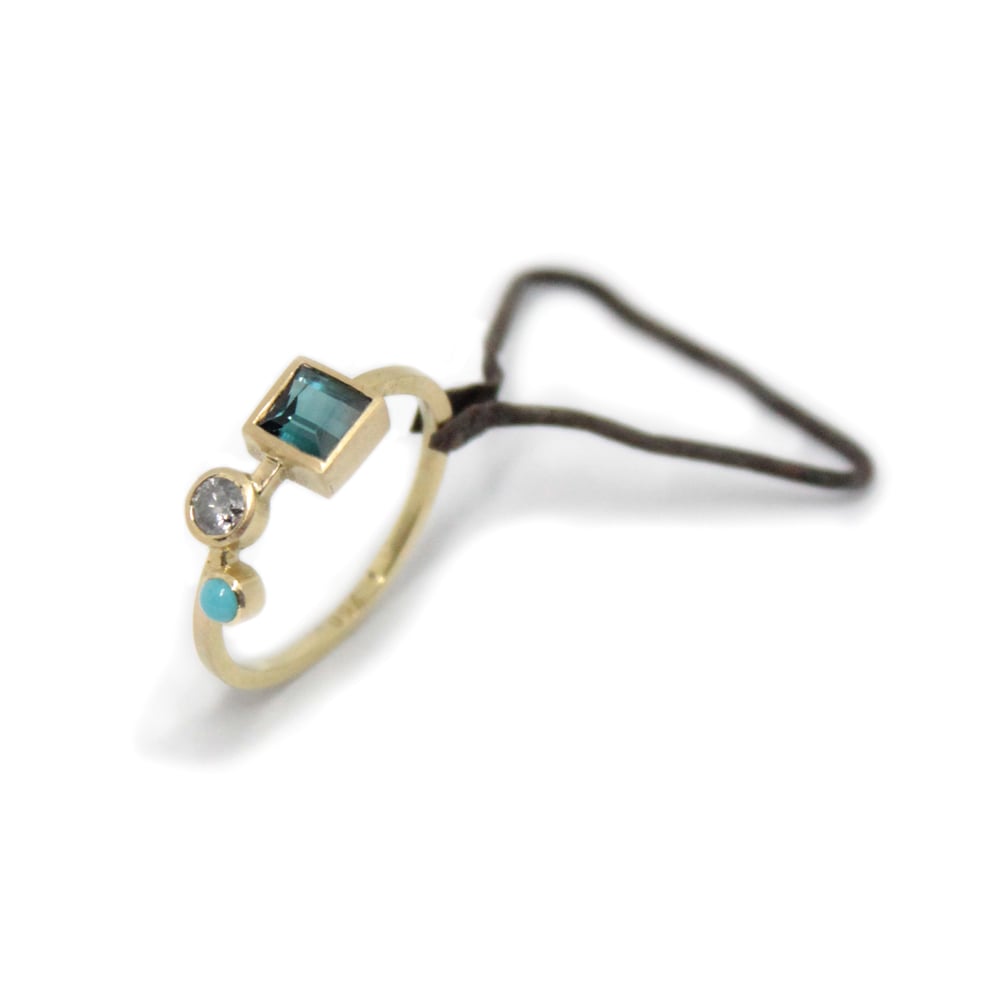 Image of MULTIPLE STONES RING