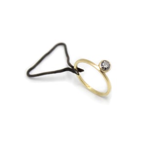 Image of SIDEWAYS STONE RING