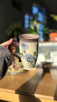 Image 1 of Poppy mug 02