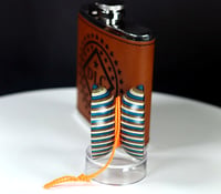 Image 3 of DLC SpectraPly yo-yo with matching Flask, @026-077