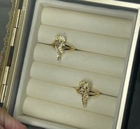 Betty ring 