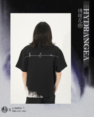 Image of Pre-Order : Hydrangea  < 绣球花 > LUMIRA X 慧晶 Huey Jing // Cross Colour Box Cut T-Shirt      