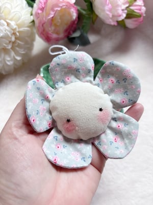 Image of Whimsical Flower Fabric Decorations 