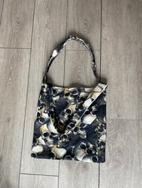 Image 2 of Skull tote bag 