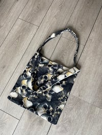 Image 1 of Skull tote bag 