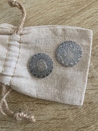 Image 2 of 1/4 oz .999 Silver Round - Egyptian King Tut w/Pyramid