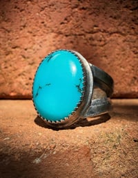 Image 1 of WL&A Handmade Ingot Old Style Split Band Navajo Blue Turquoise Ring - Size 5.5