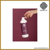 Image 4 of Clever Curl™ Light Conditioner – Lightweight Hydration for Fine Curls