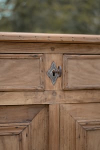 Image 4 of Le buffet Jean-Charles