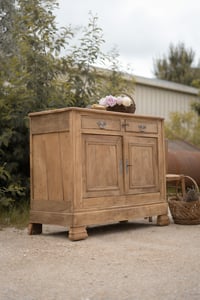Image 3 of Le buffet Jean-Charles