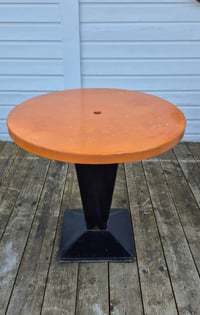 Image 1 of Table Tolix Kub ronde diam 80 en métal