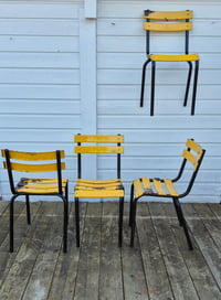 Image 2 of Chaises en métal à lattes
