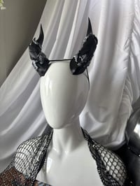 Image 5 of Filagree Dragon Horns | Silver Glitter | L