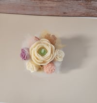 Image 4 of Small candle arrangement 