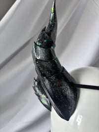 Image 6 of Double Dragon Horns | Green yellow Glitter | 