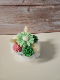 Image 2 of Small arrangement 