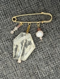 Image 1 of 18k Brooch Jumble