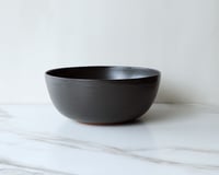 Image 2 of Large serving bowl in Black