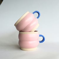 Image 1 of pink bubble mug 