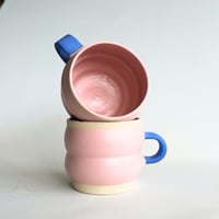 Image 2 of pink bubble mug 