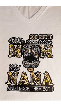Woman's XL Mom and Nana V Neck T Shirt
