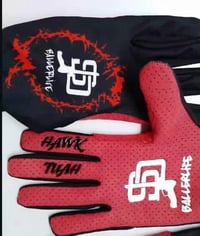 Baller gloves 