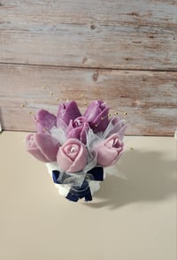 Image 3 of Medium arrangement 125