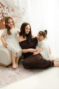 𝕃𝕀𝕄𝕀𝕋𝔼𝔻  Spring & Summer Family Photoshoot