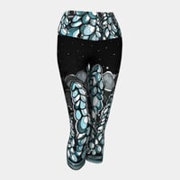 Snowy Trees Capri Leggings - Snowytreesfront