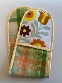 Yellow Flower Oven Mitt