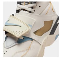 Image 2 of Nike Diamond Turf Must Be The Money