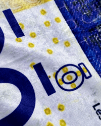 Image 6 of 1000CHF BEACH TOWEL
