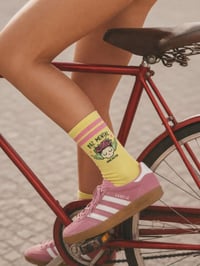 Image 1 of CALCETÍN PAZ MENTAL AMARILLO